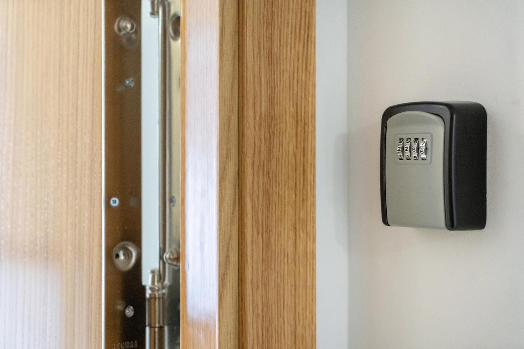 Madriver Apartamentos Reformados Con Parking Gratuito Extérieur photo