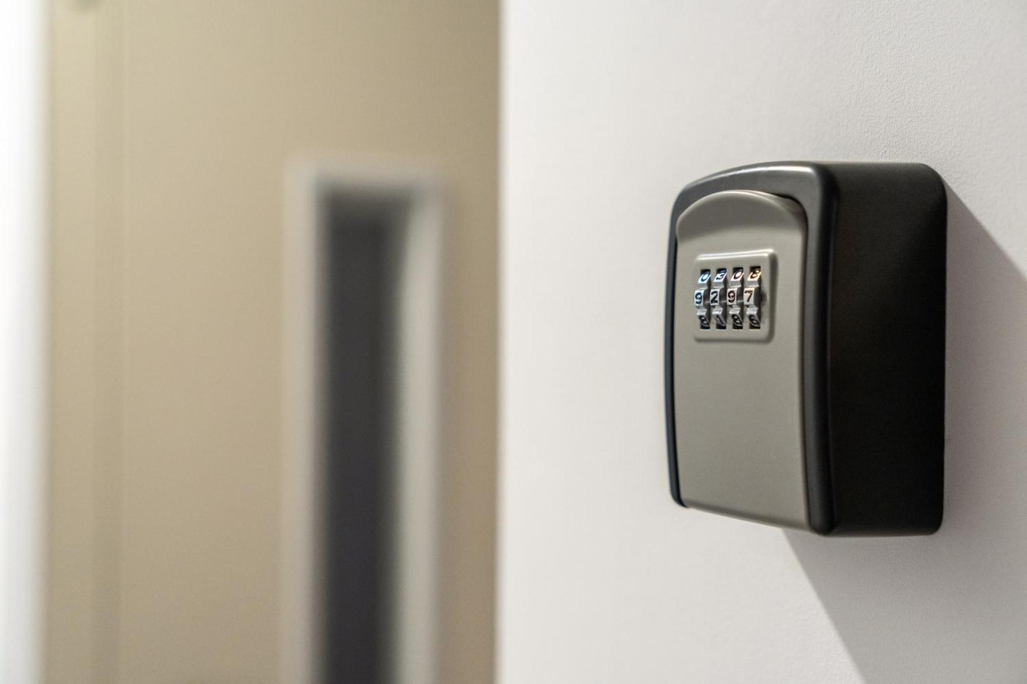Madriver Apartamentos Reformados Con Parking Gratuito Extérieur photo